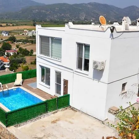 Dalaman'da Doga Manzarali Azur دالامان